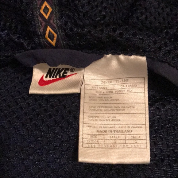 VINTAGE NIKE WINDBREAKER - Picture 6 of 8